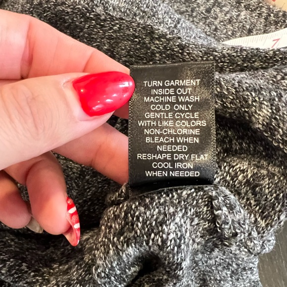 Elie Tahari Dark Gray Oversized Sweater Mock Turtleneck in Women’s Small - Picture 10 of 10